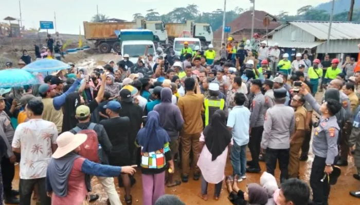 Aksi Boikot Tambang di Sagea Kiya Berlanjut, Massa Desak Pencabutan IUP Dua Perusahaan